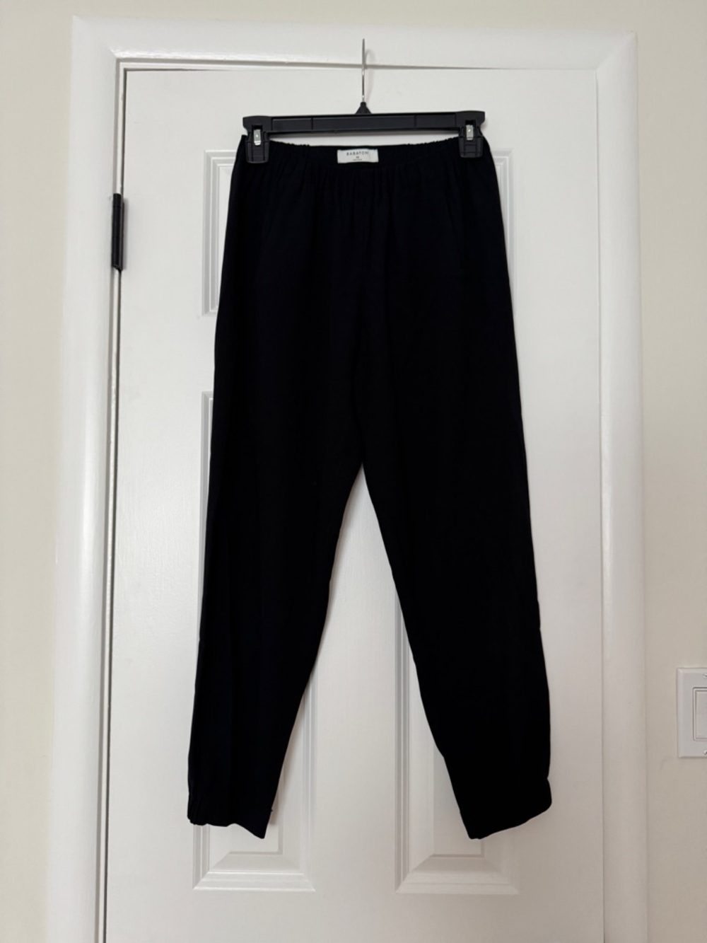 Aritzia Babaton Dexter Crepe Pull Up Trousers Cropped Black XS
